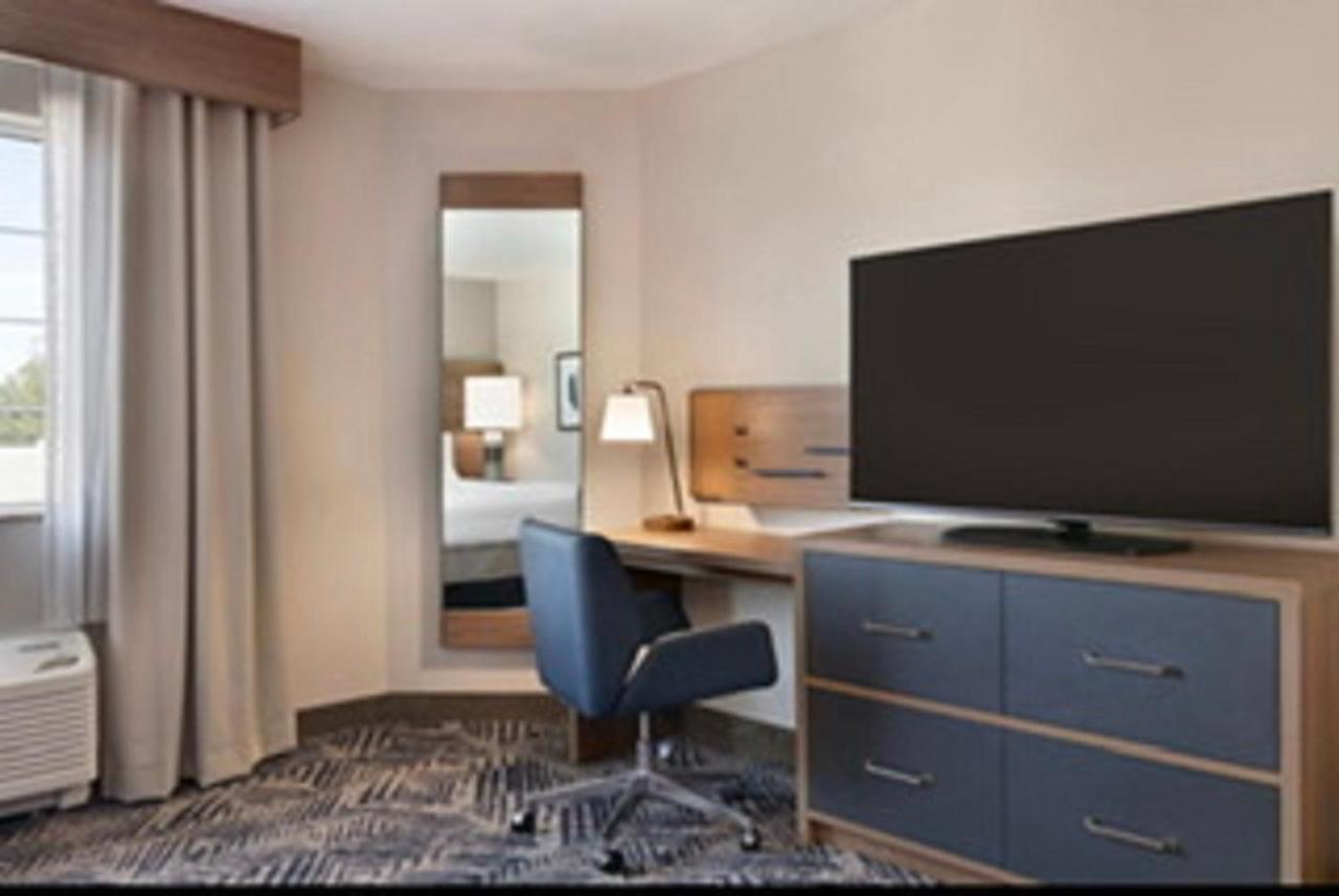 Candlewood Suites Mount Pleasant By Ihg Exterior photo