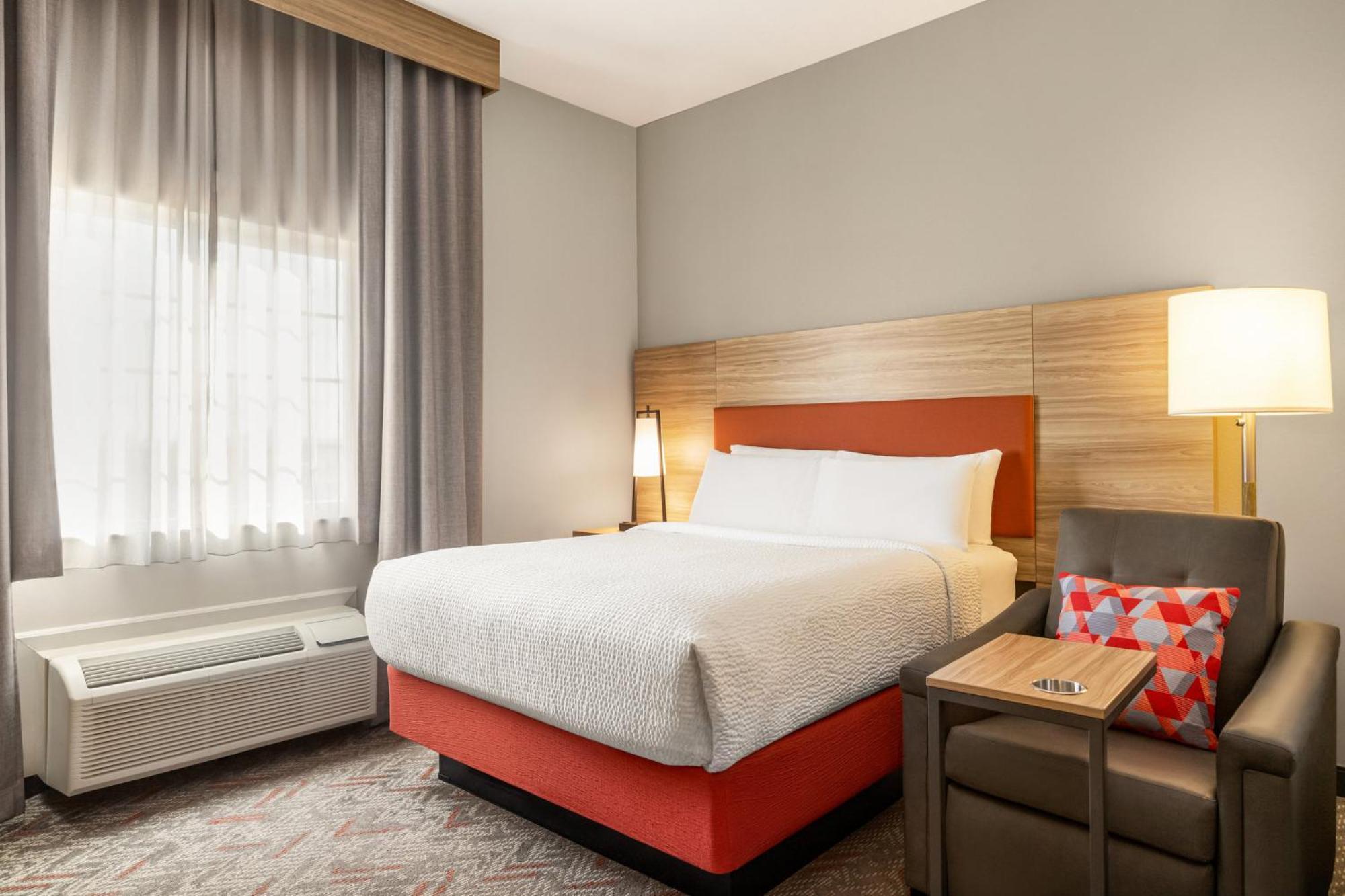 Candlewood Suites Mount Pleasant By Ihg Exterior photo