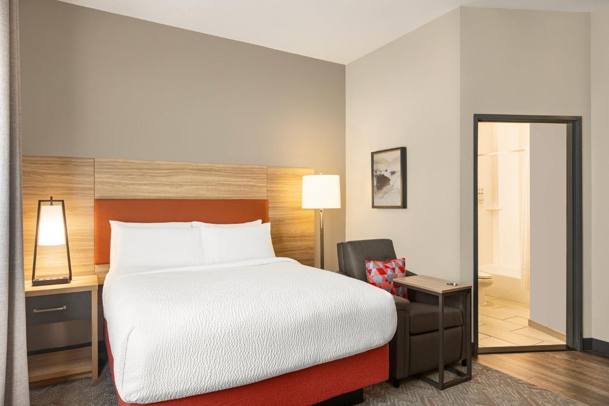 Candlewood Suites Mount Pleasant By Ihg Exterior photo